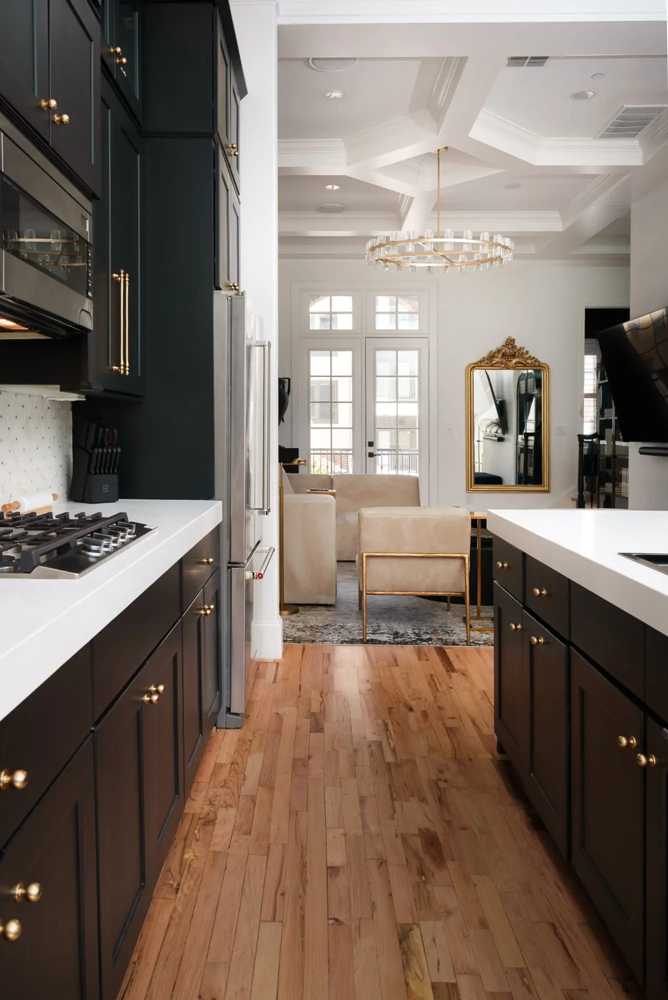 Open floor plan living and kitchen space